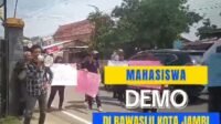 Desak Usut Oknum Lurah