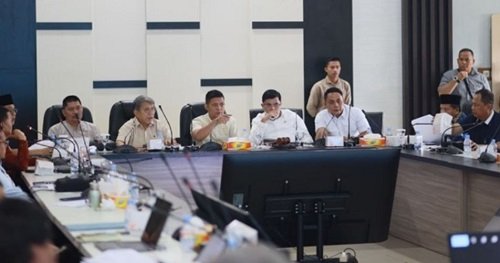 DPRD Provinsi Jambi Komitmen Tuntaskan Persoalan Honorer