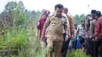 Gubernur Jambi Dr. H. Al Haris, S.Sos, MH membawa sejumlah pejabat Pemerintah Provinsi (Pemprov) Jambi turun langsung menyerap aspirasi dari warga hingga ke desa-desa.