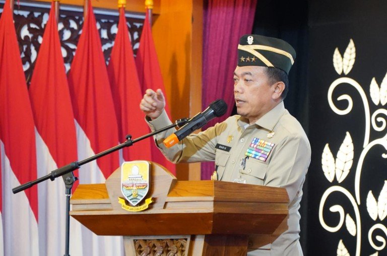 Gubernur Jambi, Dr. H. Al Haris, S.Sos. MH dikukuhkan sebagai Anggota Kehormatan PPAD (Persatuan Purnawirawan Angkatan Darat) Provinsi Jambi oleh Plt. Ketua Umum PPAD Pusat, Komaruddin Simanjuntak.