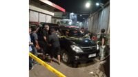 Sejoli atau sepasang laki-laki dan perempuan ditemukan tewas dalam mobil yang terparkir di swalayan Trona Ekspres, Kecamatan Alam Barajo, Kota Jambi.