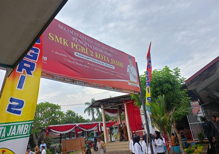 Gubernur Jambi Dr. H. Al Haris, S.Sos. MH mengemukakan, Judi online sangat berbahaya bagi pelajar karena dapat menyebabkan berbagai masalah, termasuk finansial, kesehatan mental, dan akademik.