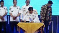 Gubernur Jambi Dr. H. Al Haris, S.Sos. MH menegaskan pentingnya sinkronisasi program antara pemerintah pusat dan daerah agar melakukan penajaman, penyelarasan program pusat dan program daerah dapat searah dalam Pembangunan.