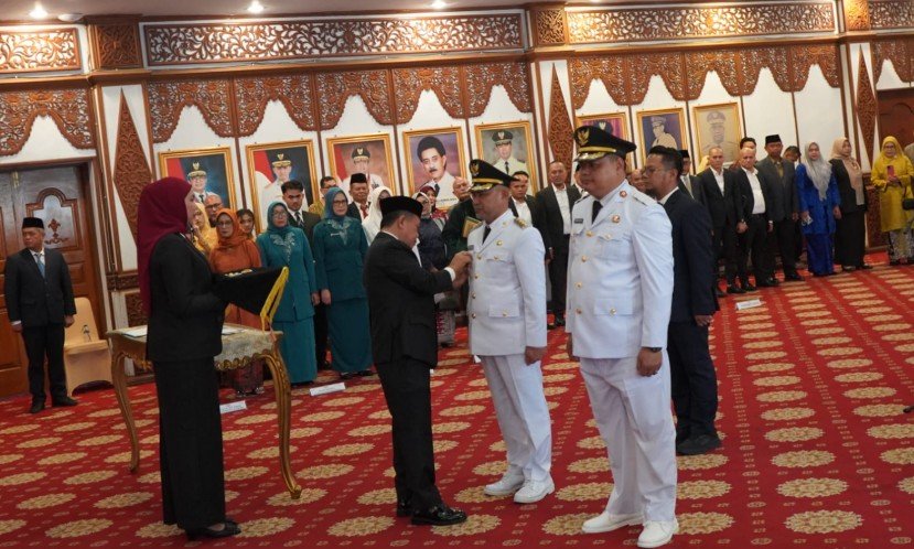 Gubernur Jambi saat Pelantikan Bupati dan Wakil Bupati Bungo Masa Jabatan Tahun 2025-2030.