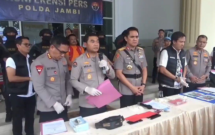 Pelaku pembunuhan Aipda Hendra, anggota Samapta Polres Muaro Jambi berhasil ditangkap.