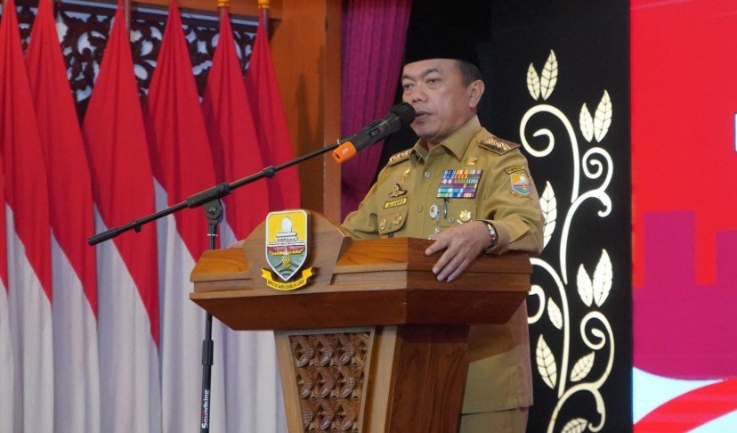 Gubernur Jambi Dr. H. Al Haris, S.Sos, MH berharap kepada Pengurus APDESI (Asosiasi Pemerintah Desa Seluruh Indonesia) berperan sebagai ujung tombak dalam pembangunan desa, meningkatkan kapasitas desa dalam mengelola pembangunan desa.