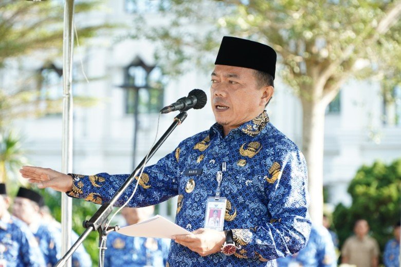 Gubernur Al Haris sebagai Inspektur Upacara Hari Kediplinan Nasional dan Penyerahan SK Gubernur Tentang Pegawai Non ASN