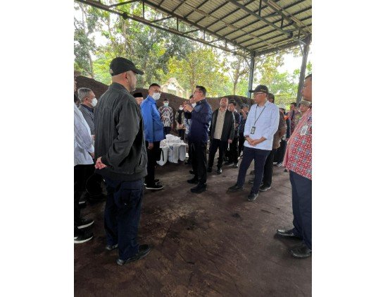 Anggota Komisi XII DPR RI, Sy Fasha melakukan kunjungan ke Provinsi Jambi. Kali ini, ia meninjau langsung Tempat Pembuangan Akhir (TPA) Talang Guli, Kota Jambi