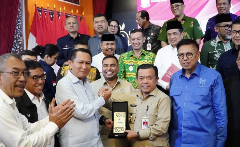 Gubernur Jambi, Al Haris Menerima Kunker Reses Komisi XII DPR RI Di Auditorium Rumdis Gubernur.