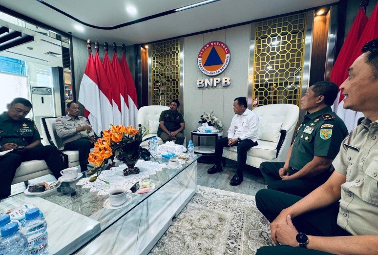 Gubernur Al Haris Bersama Danrem 042 Gapu Temui Kepala BNPB Pusat, Bahas Karhutla dan Bencana Alam di Provinsi Jambi