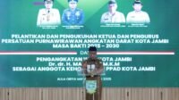 Wakil Gubernur Jambi Drs. H. Abdullah Sani, M.Pd.I menghadiri pelantikan Persatuan Purnawirawan Angkatan Darat (PPAD) periode 2025 - 2030 Kota Jambi