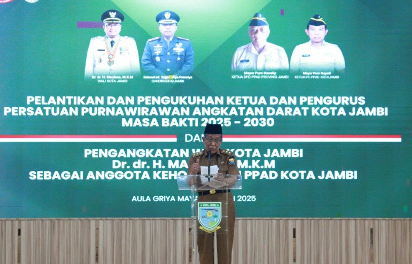 Wakil Gubernur Jambi Drs. H. Abdullah Sani, M.Pd.I menghadiri pelantikan Persatuan Purnawirawan Angkatan Darat (PPAD) periode 2025 - 2030 Kota Jambi