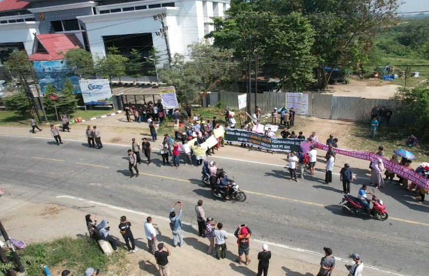 Pesan Untuk PT SAS, Warga Aur Kenali : Dalam Perjuangan Tak Ada Kata Berhenti Apalagi Mundur