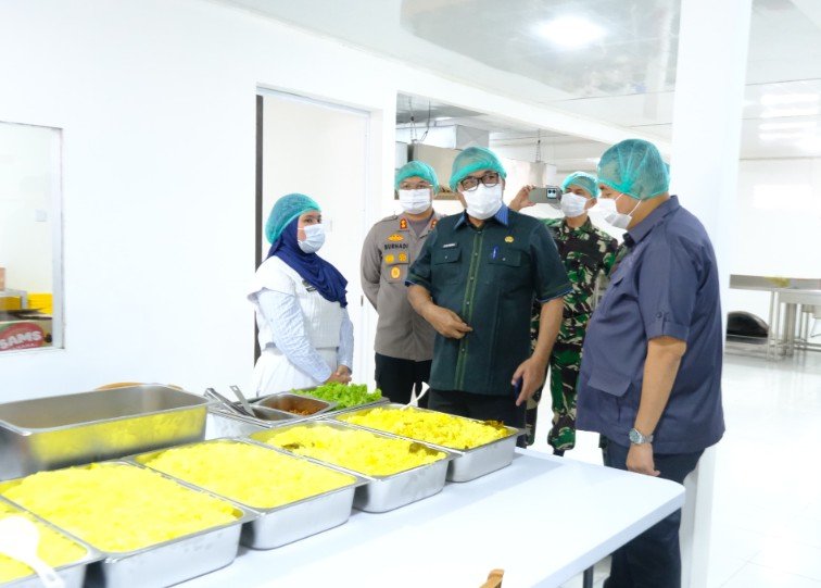 Sekda Sudirman Tegaskan Pemprov Kejar 380 Titik Program Makan Bergizi Gratis