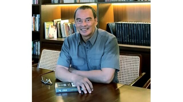 Yulfi Alfikri Noer, Akademisi UIN STS Jambi.