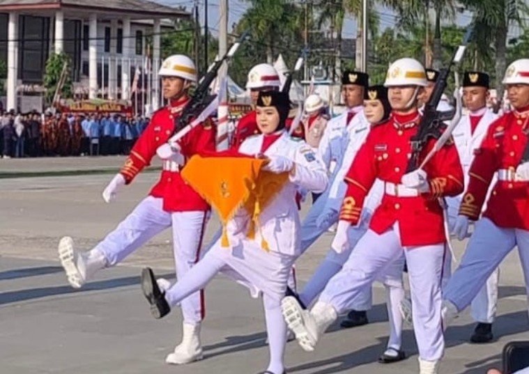 Kisah Haru Pembawa Baki saat Upacara HUT RI ke-80 di Tanjabbar: Ternyata Seorang Anak Yatim