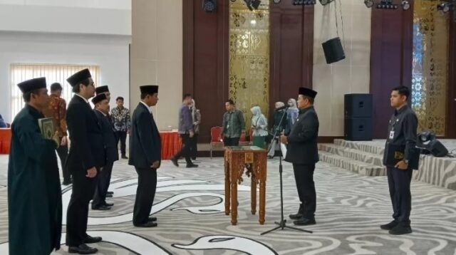 Wali Kota Jambi Maulana Lantik Direksi PT Siginjai Sakti