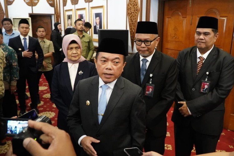 Lantik Direksi Baru Bank Jambi, Gubernur Al Haris Tekankan Profesionalisme dan Inovasi