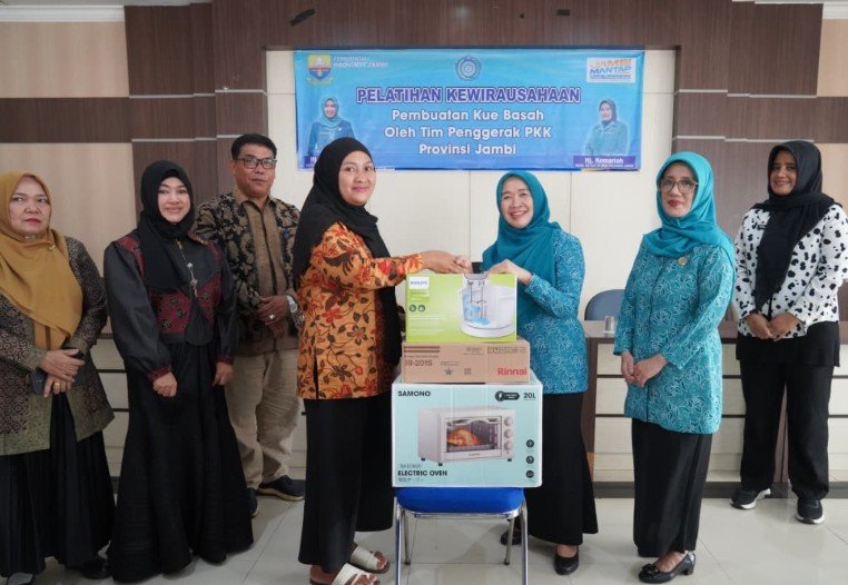 Hj. Hesti Haris Dorong Kreativitas dan Kualitas Produk Olahan Pangan