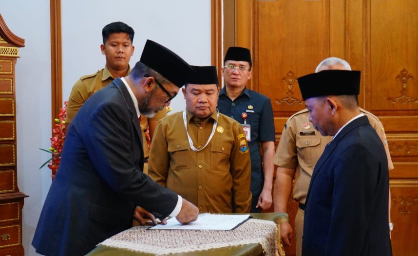 Sekda Sudirman Lantik Pejabat Administrator, Pengawas, dan Fungsional di Lingkup Pemprov Jambi