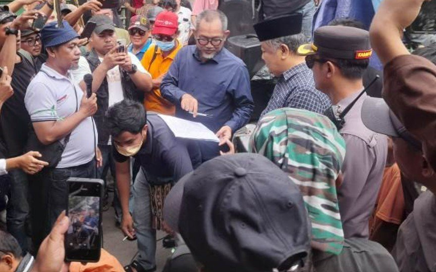 Demo massa Aur Kenali atas polemik PT SAS beberapa waktu lalu. Foto : ist