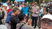 Zainul saat demo warga Aur Kenali beberapa waktu lalu.