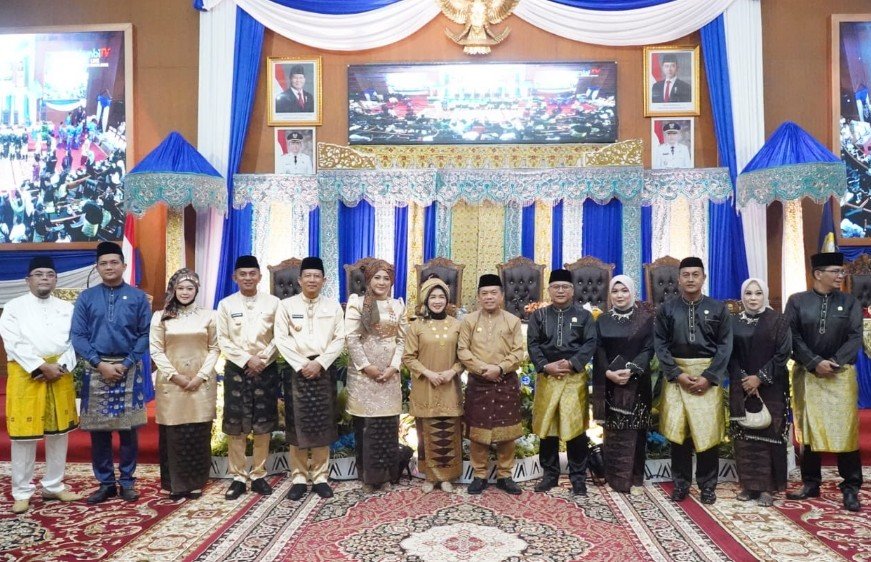 HUT ke-26 Muaro Jambi, Puluhan Warga Dapat Kado Bedah Rumah dari Gubernur Al Haris Senilai Rp. 1,2 Miliar