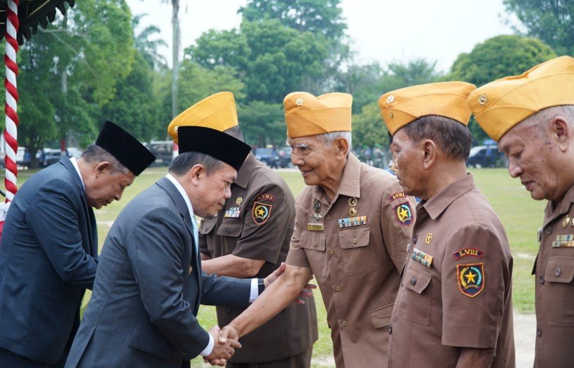 Refleksi Hari Pahlawan: Gubernur Al Haris Tekankan Pendidikan dan Persatuan Bangsa