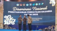 Hadiri Diseminasi Nasional Pemutakhiran Pendataan Keluarga 2025, Gubernur Al Haris Terima Penghargaan dari BKKBN
