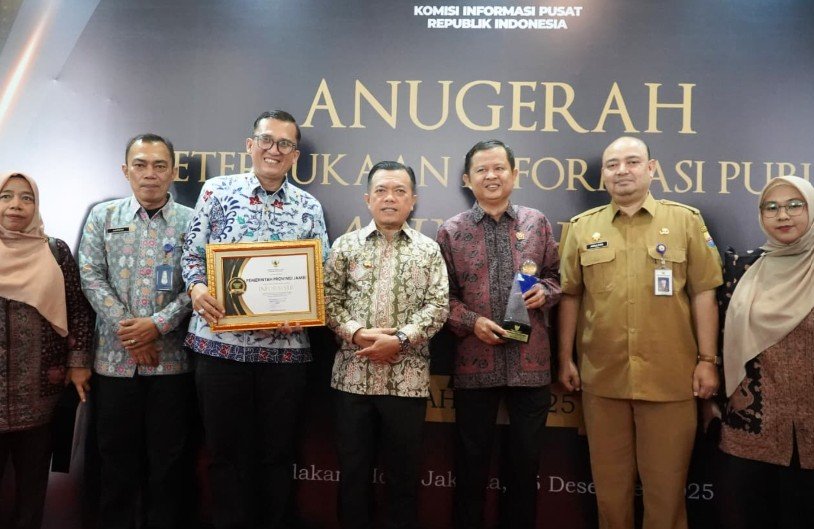 Terima Anugerah Keterbukaan Informasi Publik 2025, Al Haris Tegaskan Komitmen Transparansi Pemprov Jambi