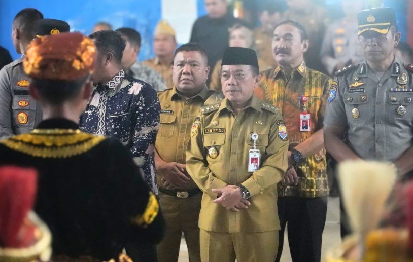 Gubernur Al Haris Kumpulkan Semua Kepsek SMA/SMK/SLB se-Provinsi Jambi