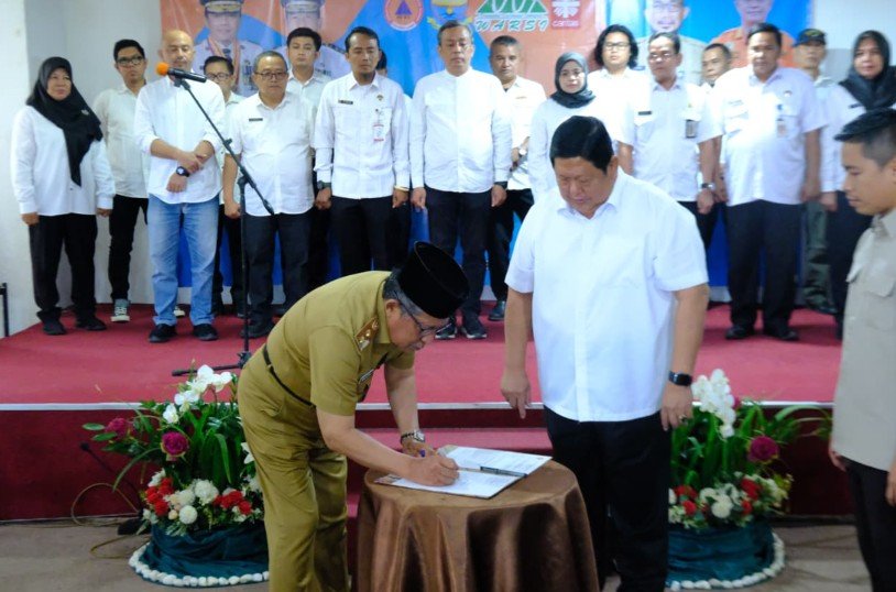 Wagub Sani Kukuhkan Pengurus FPRB Provinsi Jambi