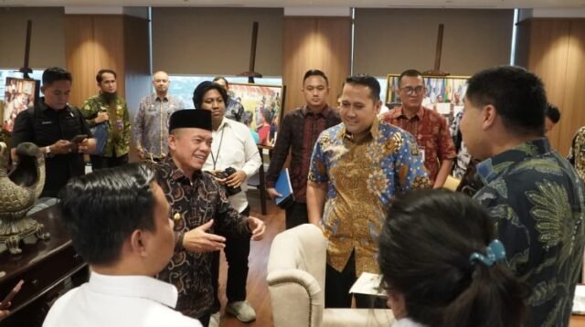 Gubernur Al Haris bersama Para Bupati/Wali Kota Perjuangkan Program Perumahan Rakyat