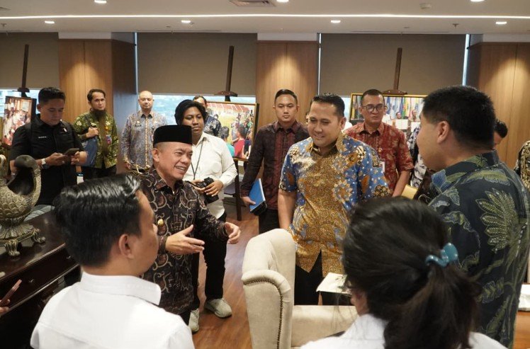 Gubernur Al Haris bersama Para Bupati/Wali Kota Perjuangkan Program Perumahan Rakyat