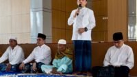 Gubernur Al Haris Buka Puasa Bersama Warga Sekitar Rumah Dinas