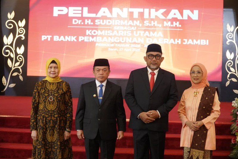 Lantik Sudirman sebagai Komisaris Utama Bank Jambi, Gubernur Al Haris Minta Pembenahan dan Kemandirian Bank Jambi
