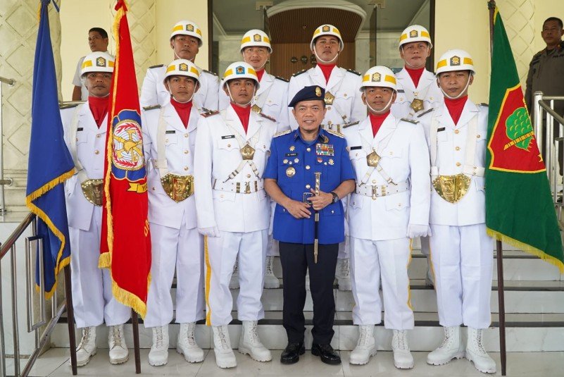 Pimpin Upacara HUT Damkar ke-107, Satpol PP ke-76 dan Satlinmas ke-64, Gubernur Al Haris: Momentum Meningkatkan Pelayanan Kepada Masyarakat