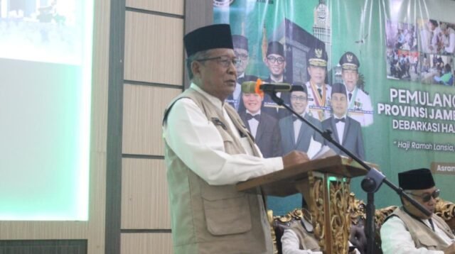 Wagub Sani Sambut Kepulangan 443 Jamaah Haji Kloter BTH-21 ke Provinsi Jambi