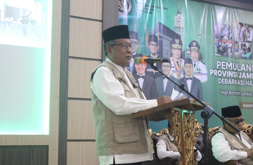 Wagub Sani Sambut Kepulangan 443 Jamaah Haji Kloter BTH-21 ke Provinsi Jambi