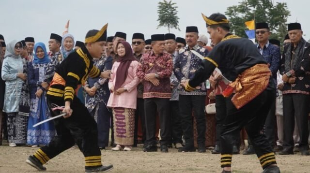 Gubernur Al Haris Harap Kenduri Sko Jadi Pemersatu dan Dorong Perbaikan Sarana Desa