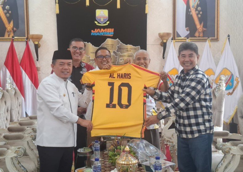 Dijadwalkan Buka Turnamen Urawa Cup VI di Stadion Swarna Bhumi, Gubernur Al Haris Siap Berlaga Lawan Tim Urawa