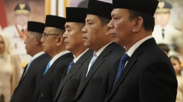 Gubernur Al Haris Lantik Lima Pejabat Pimpinan Tinggi Pratama, Tekankan Penguatan Kinerja, Kekompakan Tim, dan Integritas