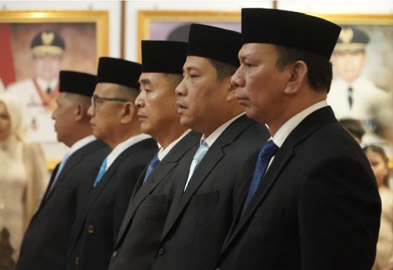 Gubernur Al Haris Lantik Lima Pejabat Pimpinan Tinggi Pratama, Tekankan Penguatan Kinerja, Kekompakan Tim, dan Integritas