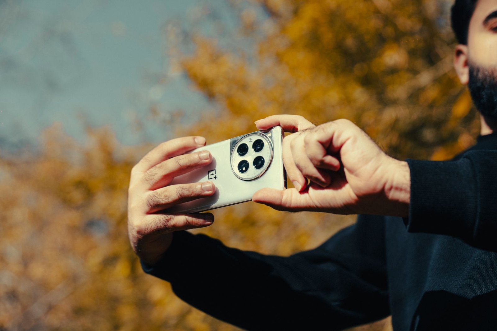 Smartphone dengan kamera terbaik 2026 menampilkan foto ultra‑detail dan fitur AI canggih