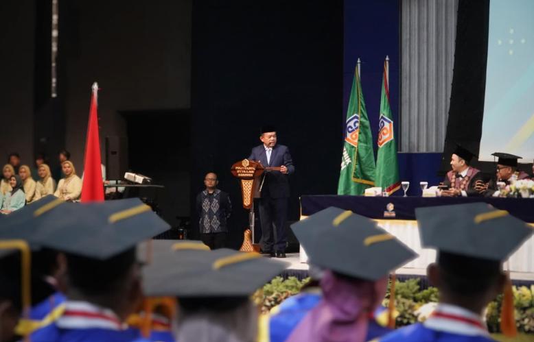 Hadiri Wisuda XLIV Poltek STIA LAN Bandung, Al Haris: Alumni Harus Memberikan yang Terbaik untuk Bangsa