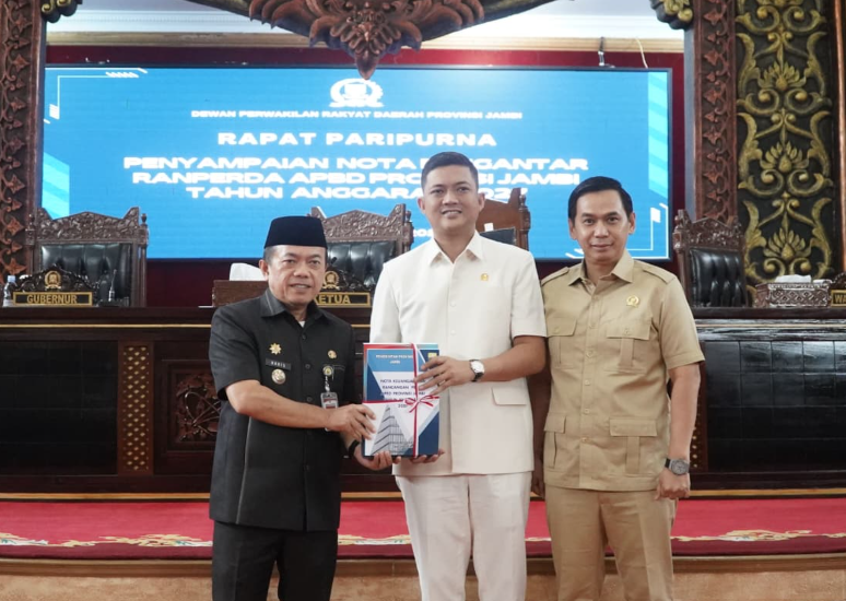 Sampaikan Nota Keuangan RAPBD 2027, Pesan Gubernur Al Haris ke OPD: Fokus, Efektif, Efisien dan Berdampak