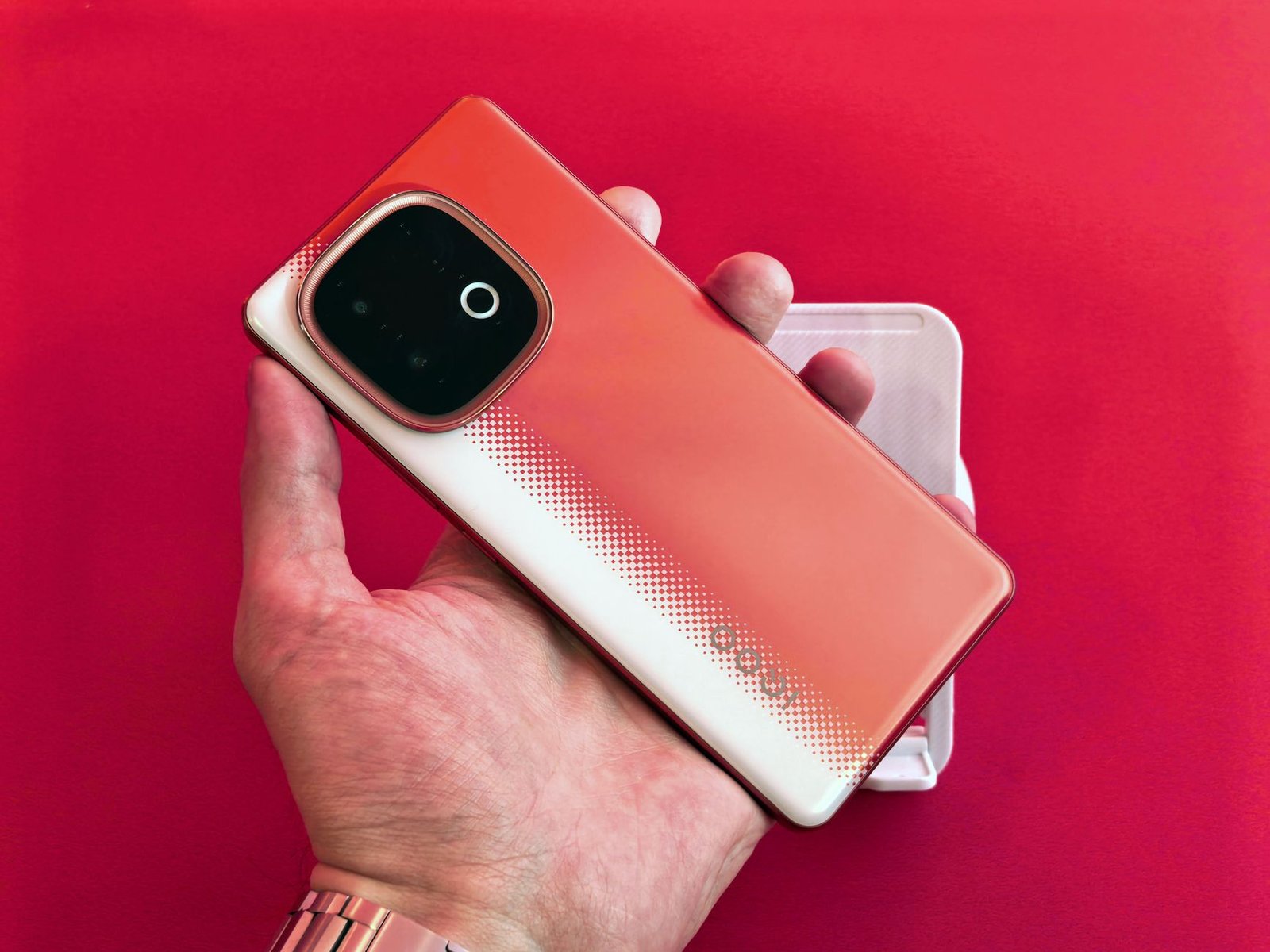 Foto smartphone OPPO dengan kamera terbaik menampilkan detail gambar tajam dan warna akurat